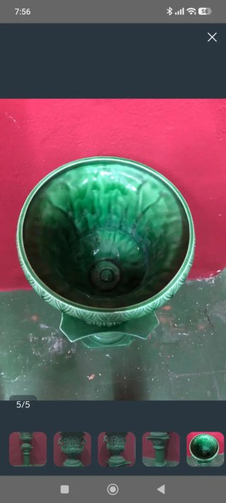 Jarrón Manises Verde con Base