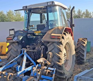 Tractor Massey Ferguson 6180.