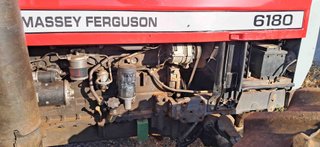 Tractor Massey Ferguson 6180.