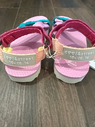 Sandalias Niña Multicolor talla 34 sin usar