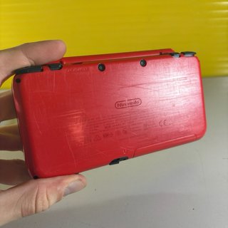 Nintendo 2DS XL edizione limitata pokeball