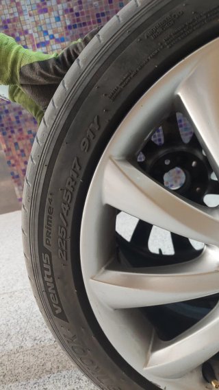 Llantas Alfa Romeo 17 con neumáticos Hankook