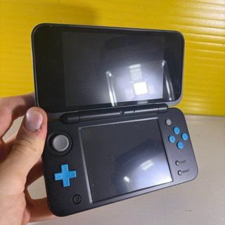 Nintendo 2DS XL Nero ckn scatola e accessori