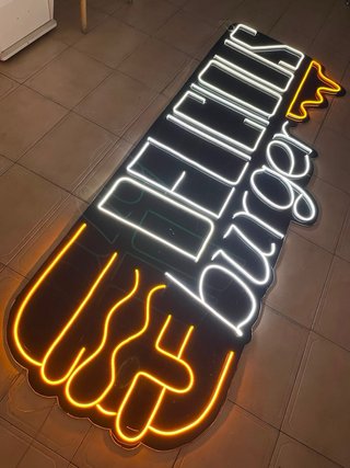 RÓTULOS EN NEÓN PERSONALIZADOS
