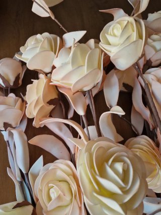 Lote de flores artificiales decorativas