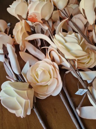 Lote de flores artificiales decorativas