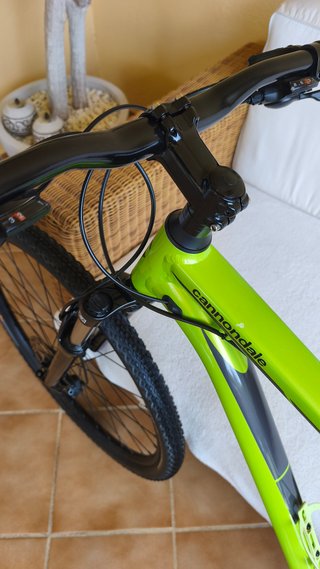CANNONDALE TRAIL 8 bicicleta
