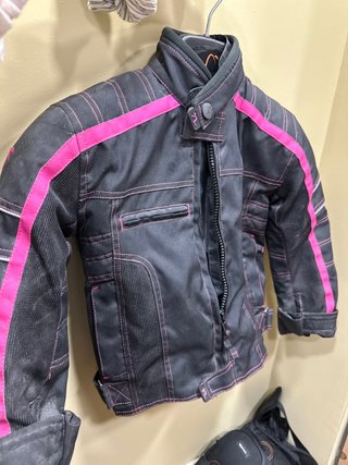 Chaqueta Moto Niña Negra y Rosa