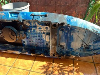 Kayak Roxter con motor eléctrico