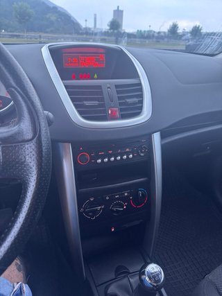 Peugeot 207 3p 1.6hdi 90cv