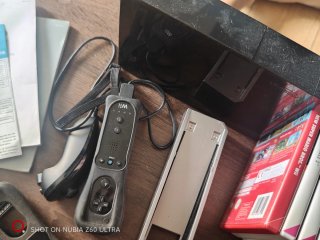 Consola Nintendo Wii Negra + 8 Juegos