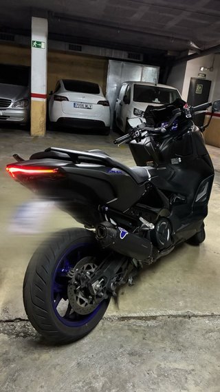 Yamaha Tmax 2024 Azul Icono