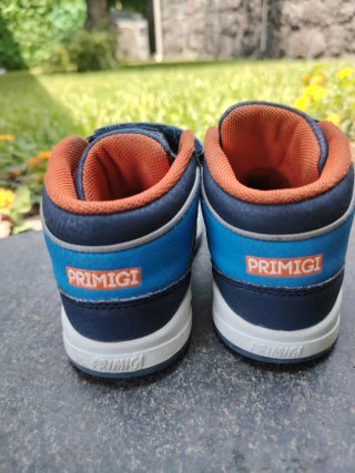 Scarpe Primigi bambino blu e arancioni