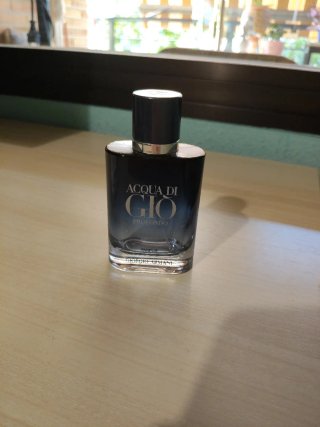 Frasco vacío Acqua di Gio Profondo Giorgio Armani