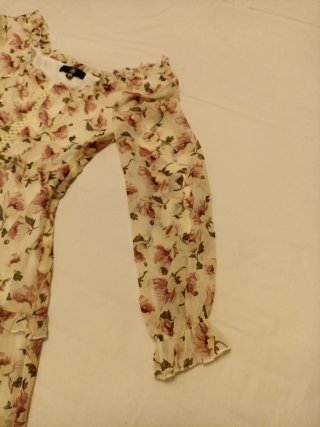 Vestido floral beige y rosa