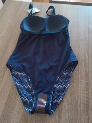 Costume intero fantasia con coppe