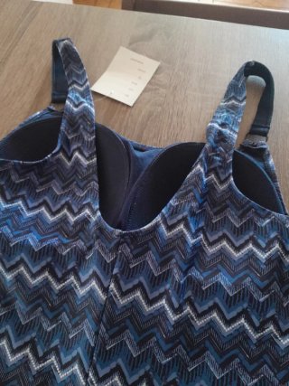 Costume intero fantasia con coppe