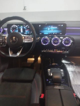 Mercedes-Benz CLA200 2023