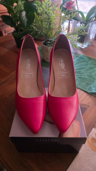 Zapatos de tacón Chamby rojos