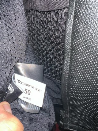 Chaqueta Ducati Piel Perforada Negra y Roja