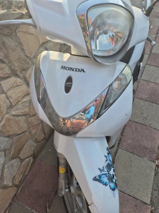Honda SH 125 Scooter Blanca