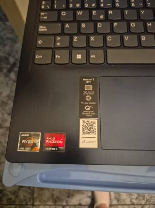 Portátil Lenovo Negro