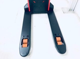 Transpaleta Eléctrica Noblelift EDGE Litio frutera