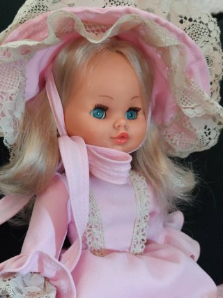 Muñeca antigua años 70