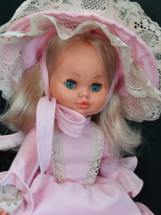 Muñeca antigua años 70