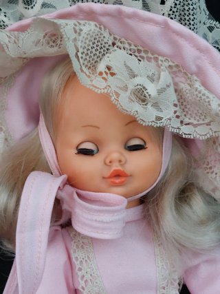 Muñeca antigua años 70