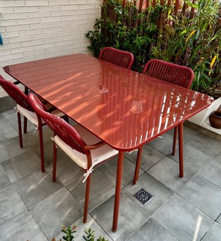 Tavolo da giardino in vetro e metallo