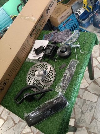 Scuotitore olive + decespugliatore 88V