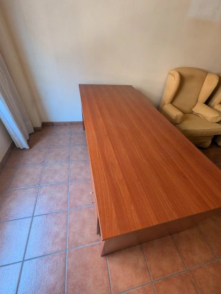 6 escritorios de madera clásico de 180x80cm