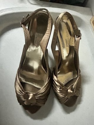 Zapatos de tacón Nina Ricci dorados