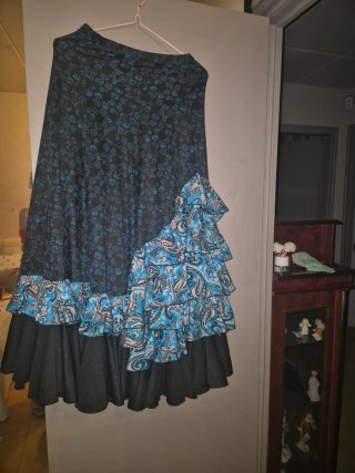 Falda flamenca con volantes
