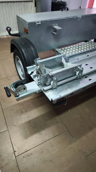 Remolque moto galvanizado con rampa