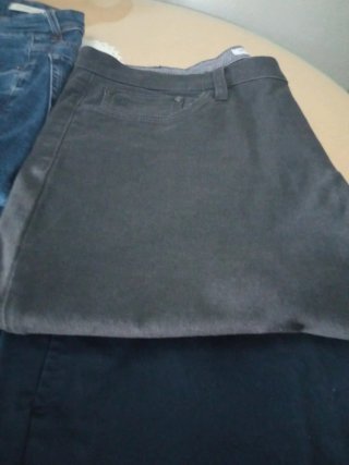 Pantalones vaqueros Sfera Talla 42 ,dos de vestir