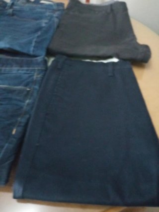 Pantalones vaqueros Sfera Talla 42 ,dos de vestir