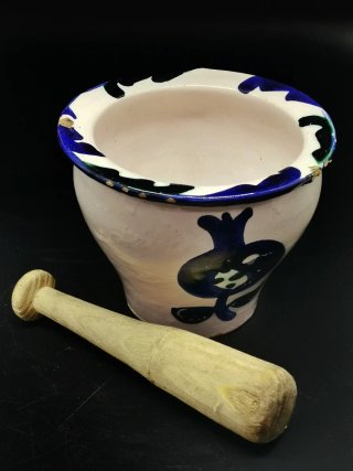 Magnífico almirez antiguo de cerámica de Fajalauza