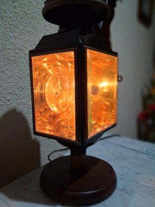 Farol de coche de caballo antiguo