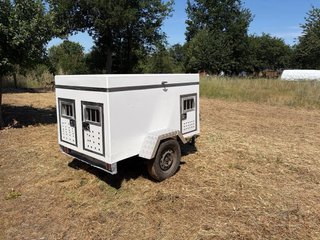 Remolque para perros de caza
