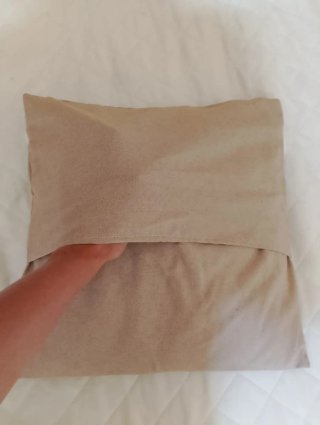 Cuscino decorativo con iniziale M