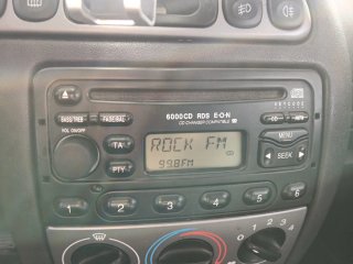 Radio CD original Ford.