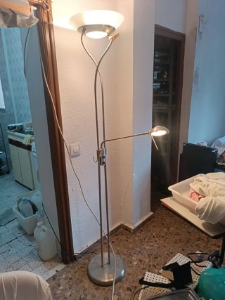 Lámpara de pie moderna