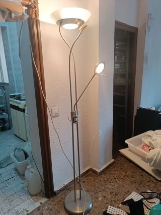 Lámpara de pie moderna