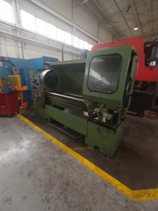 Torno PINACHO S 90 E -310