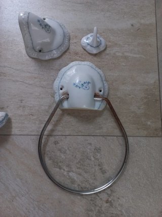 Accesorios de baño de porcelana vintage