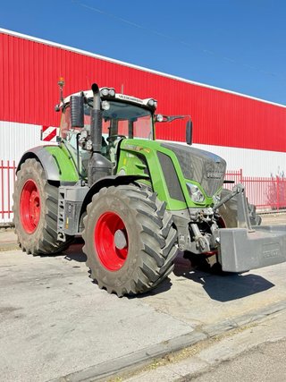 TRACTOR FENDT 826 PROFI PLUS