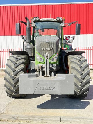 TRACTOR FENDT 826 PROFI PLUS