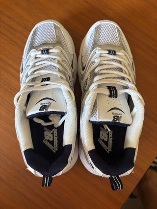 New Balance 530 Plata y Blanco